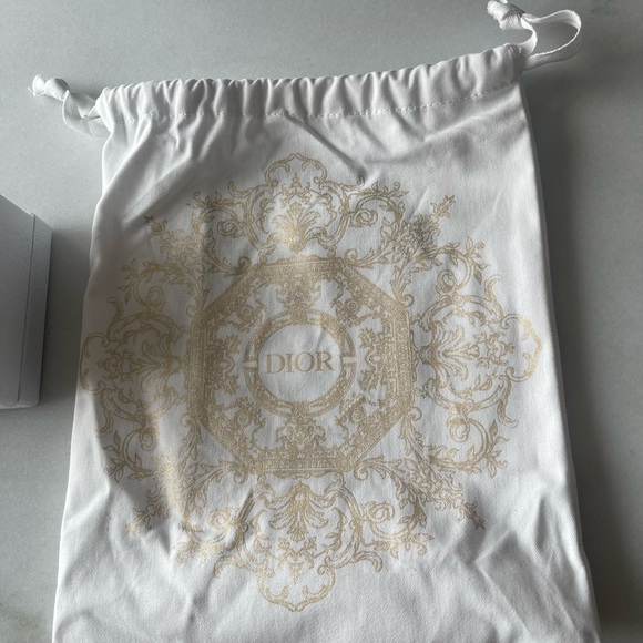 Brand new dior sunglasses with box and bag - Picture 8 of 8